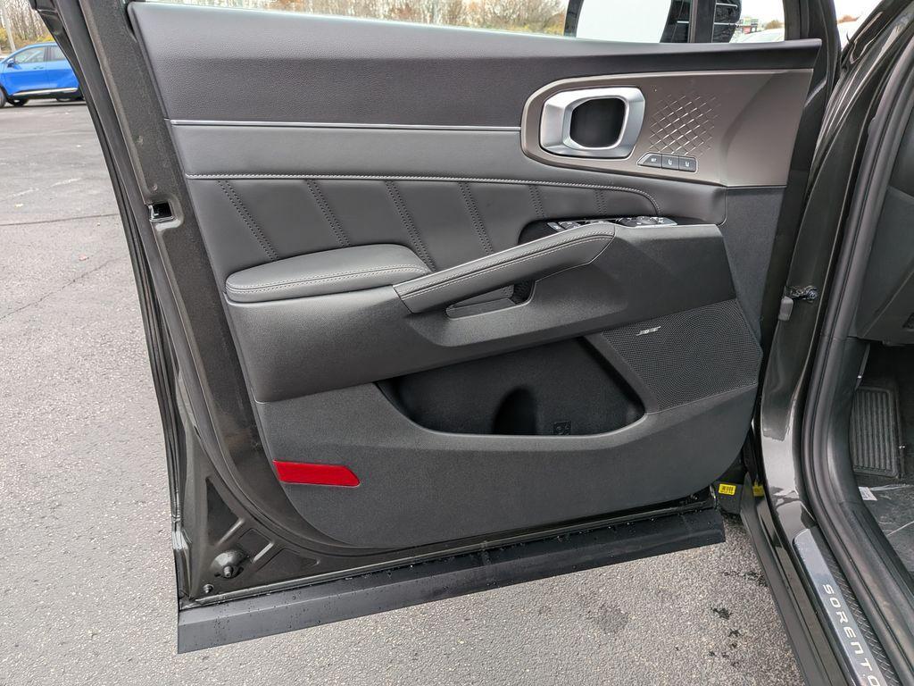 new 2026 Kia Sorento Hybrid car, priced at $46,560