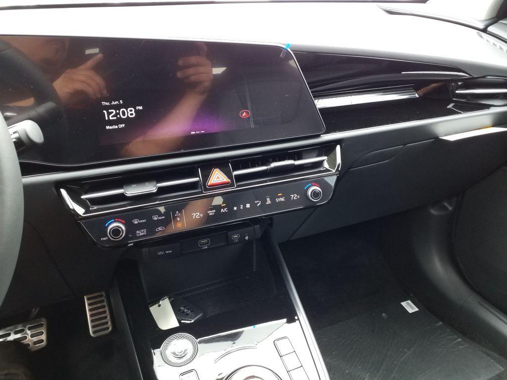 new 2025 Kia Niro EV car, priced at $38,541