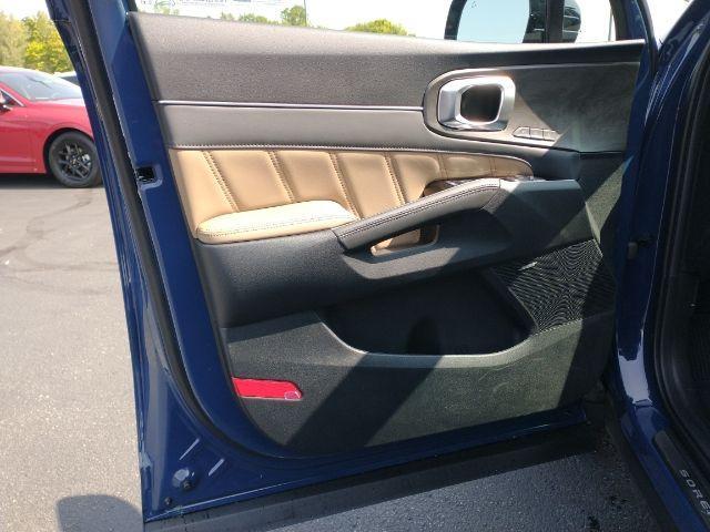 new 2025 Kia Sorento car, priced at $50,955