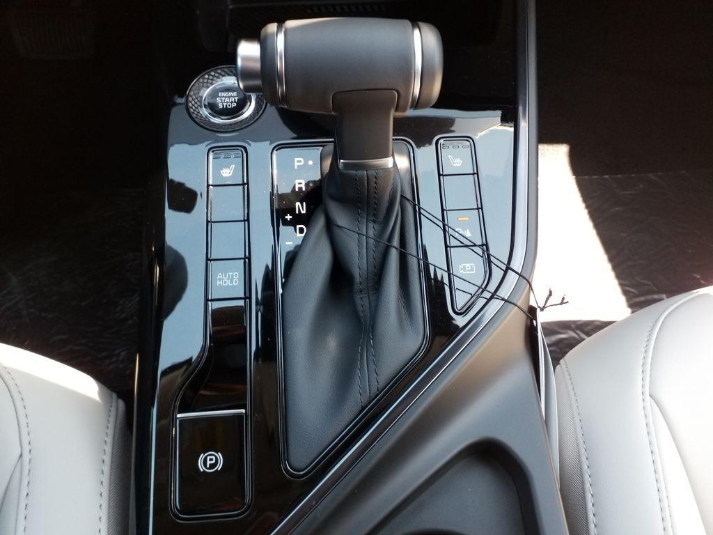 new 2025 Kia Niro car, priced at $31,770