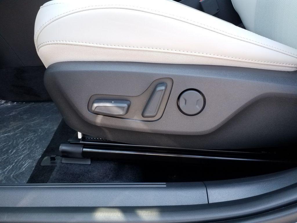 new 2025 Kia Niro car, priced at $31,770