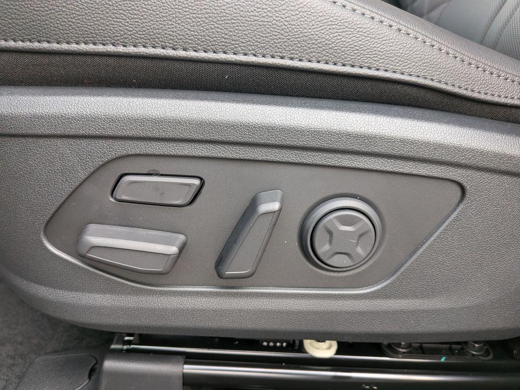 new 2026 Kia Sorento Hybrid car, priced at $46,560