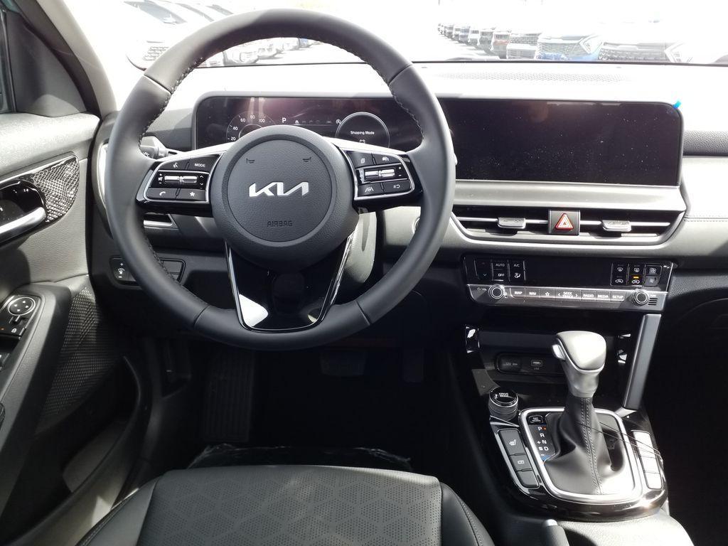 new 2025 Kia Seltos car, priced at $27,775
