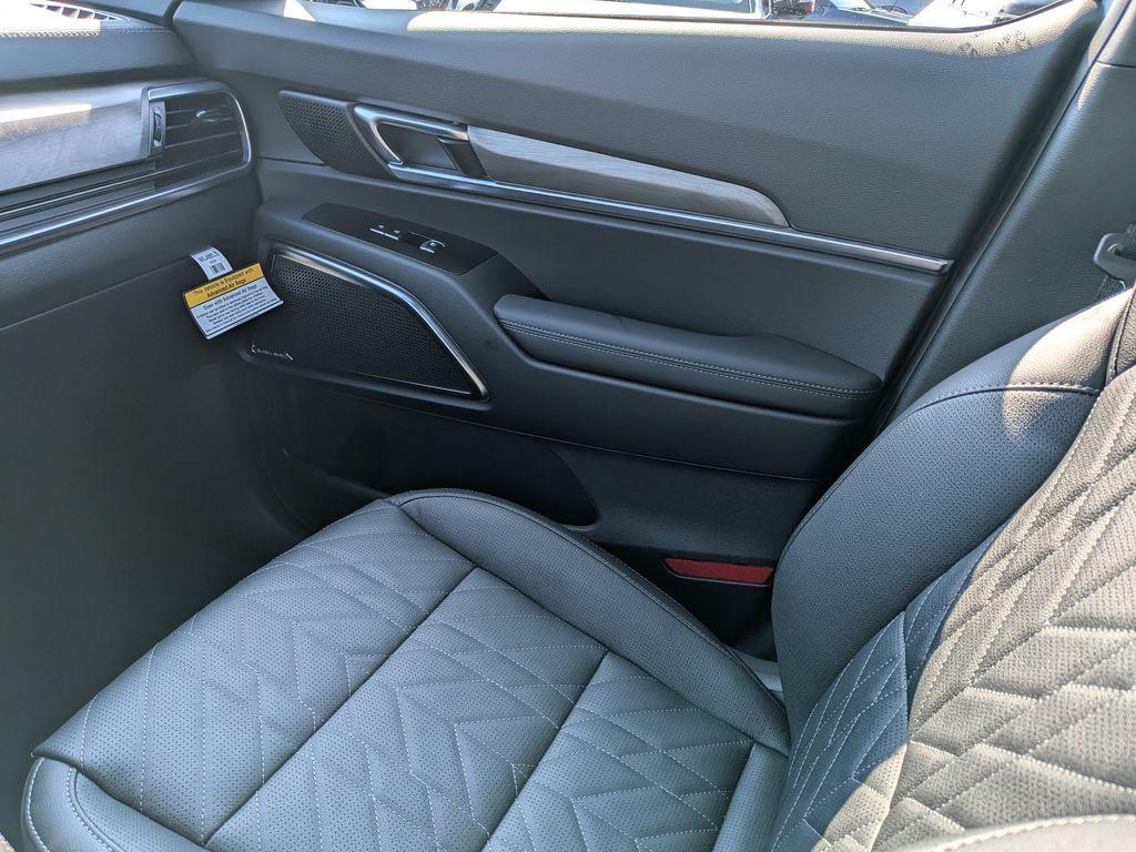 new 2025 Kia Telluride car, priced at $50,855