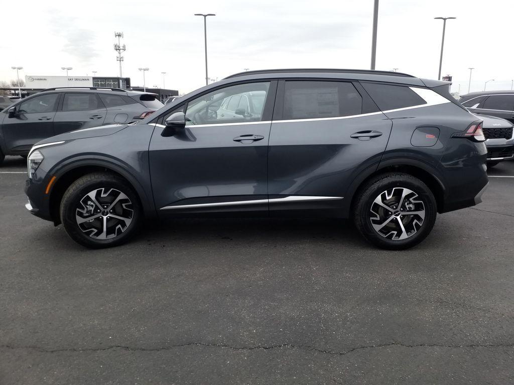 new 2025 Kia Sportage Hybrid car, priced at $35,880