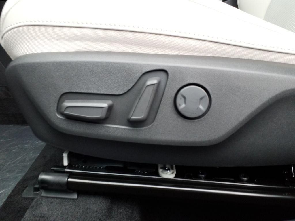 new 2025 Kia Niro car, priced at $31,770