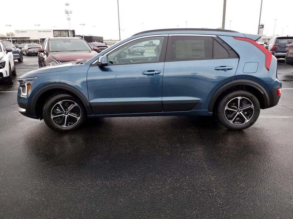 new 2025 Kia Niro car, priced at $31,770