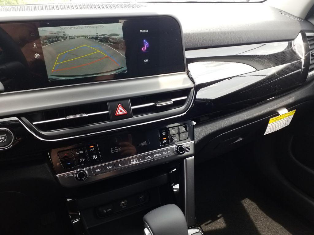 new 2025 Kia Seltos car, priced at $28,670
