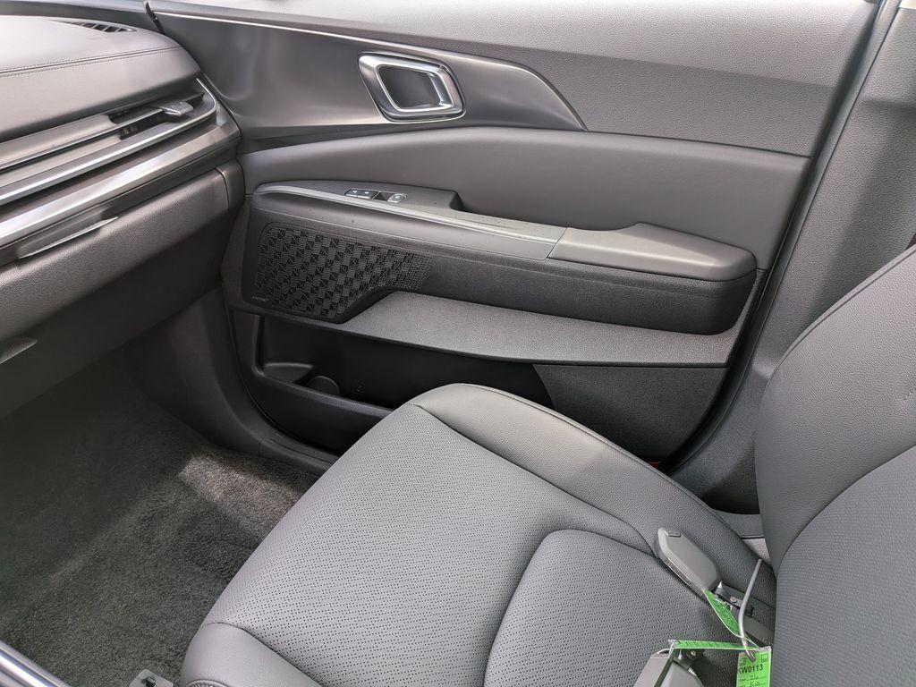 new 2026 Kia Carnival Hybrid car, priced at $55,315