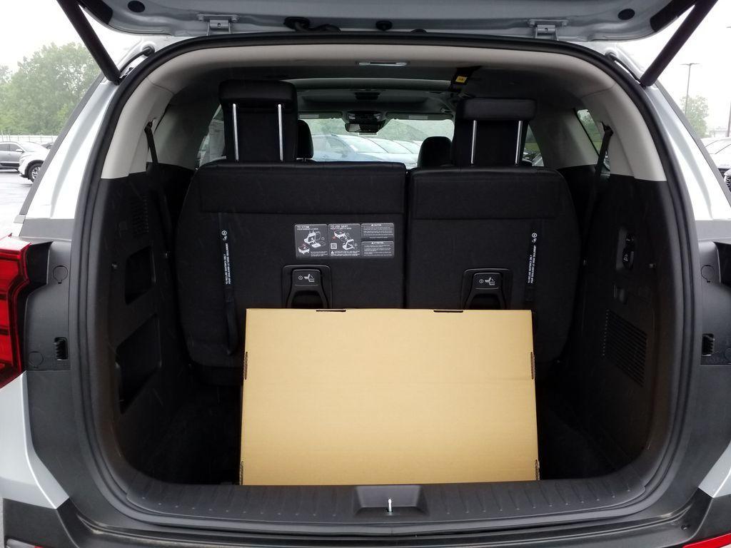 new 2025 Kia Carnival car, priced at $48,630
