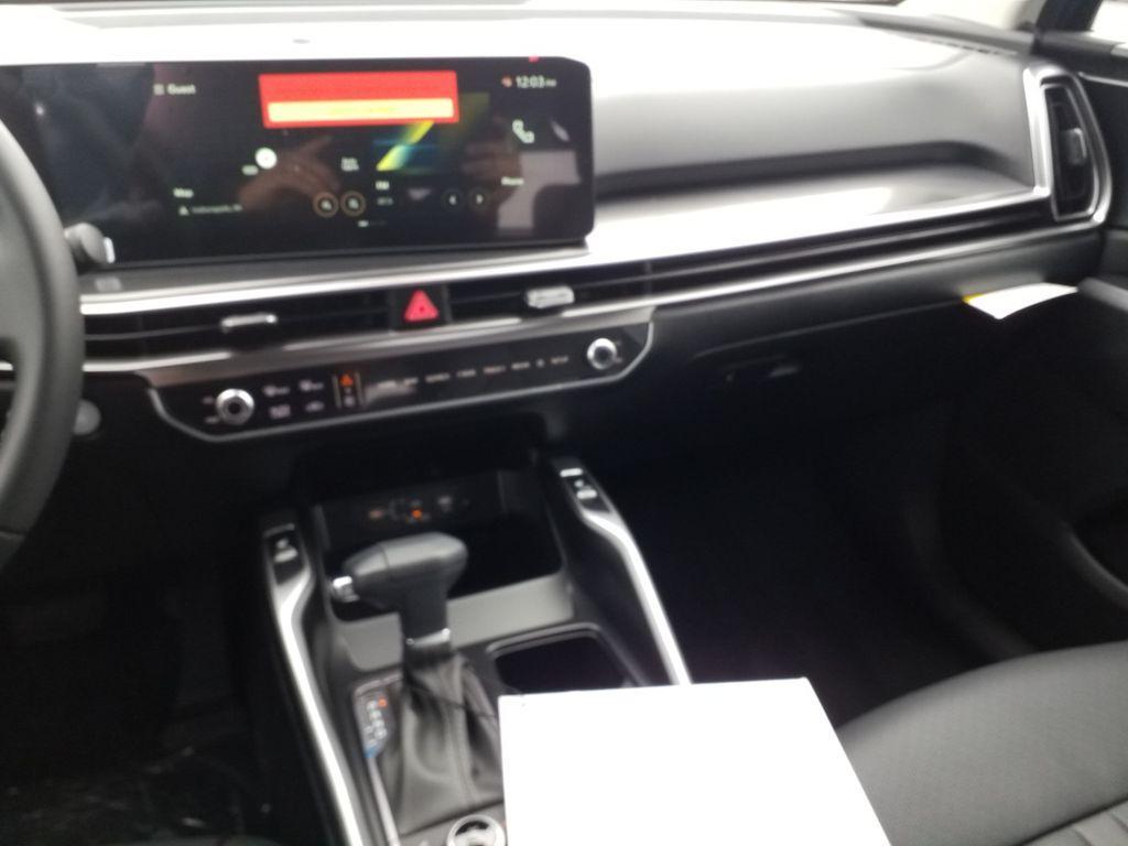 new 2025 Kia Sorento car, priced at $42,305