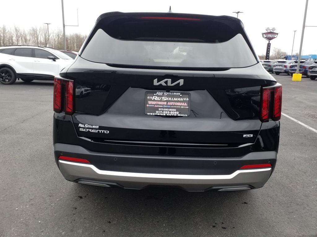 new 2025 Kia Sorento car, priced at $42,305