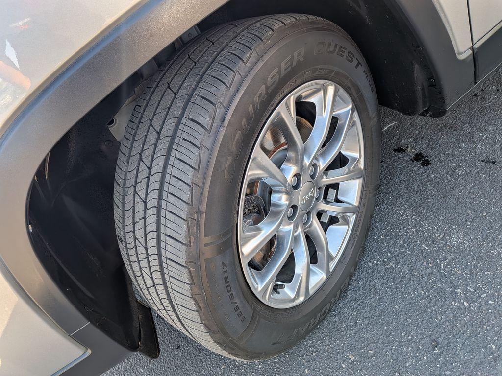 used 2019 Jeep Cherokee car, priced at $16,988