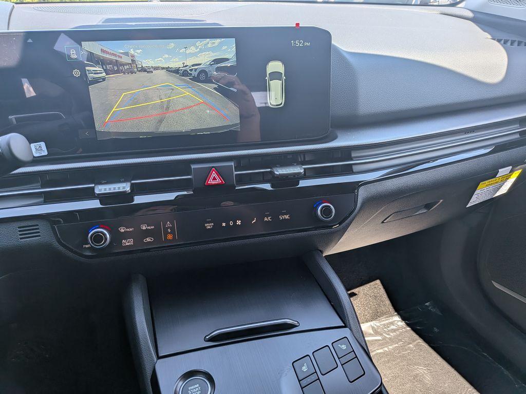 new 2026 Kia Sportage Hybrid car, priced at $33,485