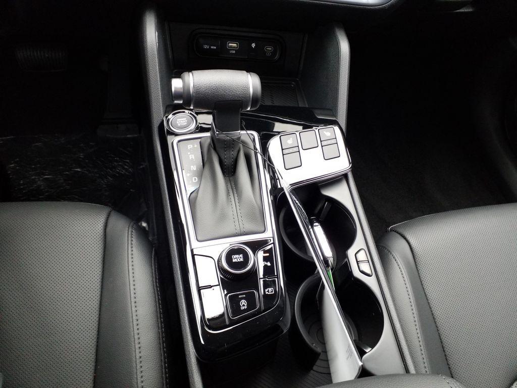 new 2025 Kia Sportage car, priced at $31,060