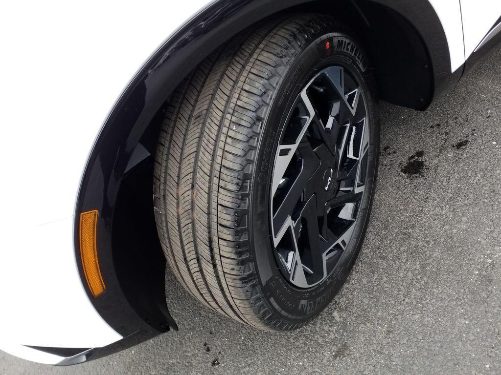 new 2025 Kia Sportage car, priced at $37,435
