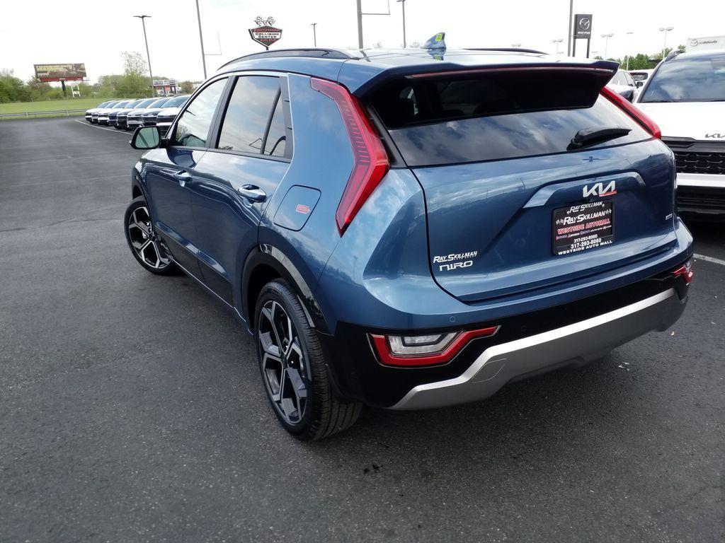 new 2025 Kia Niro car, priced at $37,180