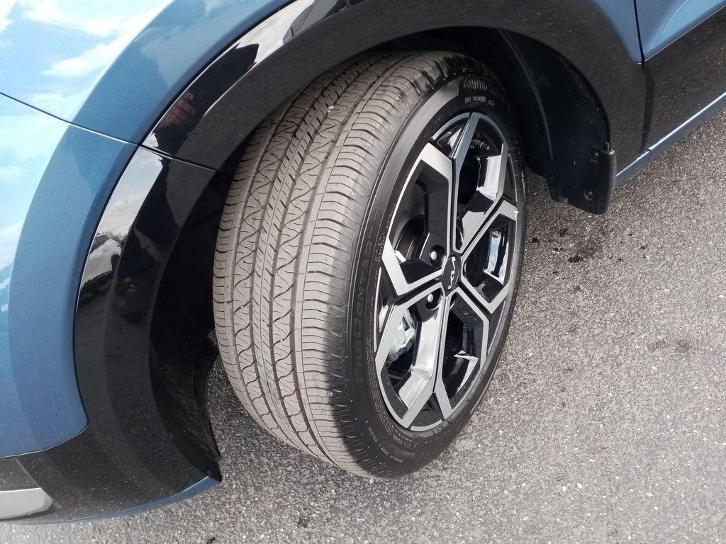 new 2025 Kia Niro car, priced at $37,180