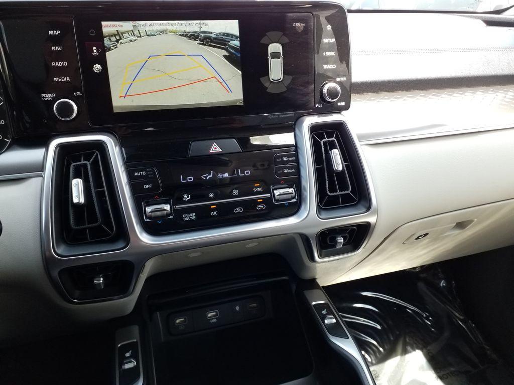 used 2023 Kia Sorento Hybrid car, priced at $32,990