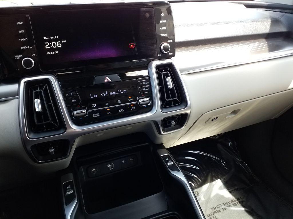 used 2023 Kia Sorento Hybrid car, priced at $32,990
