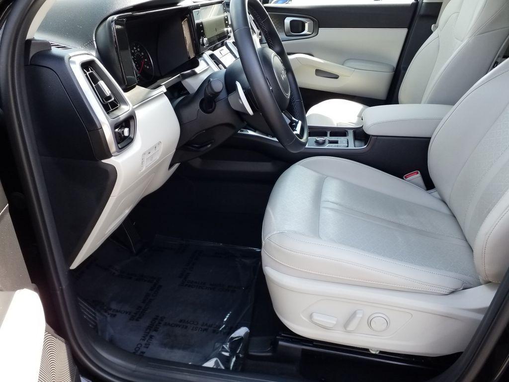 used 2023 Kia Sorento Hybrid car, priced at $32,990
