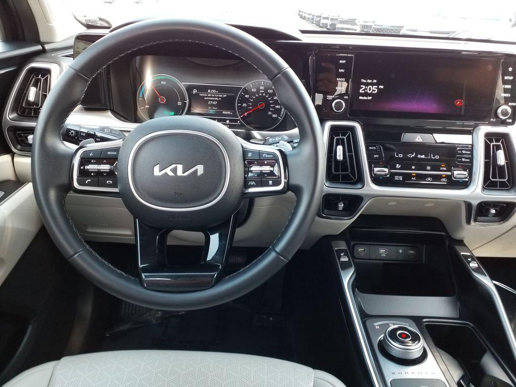 used 2023 Kia Sorento Hybrid car, priced at $32,990
