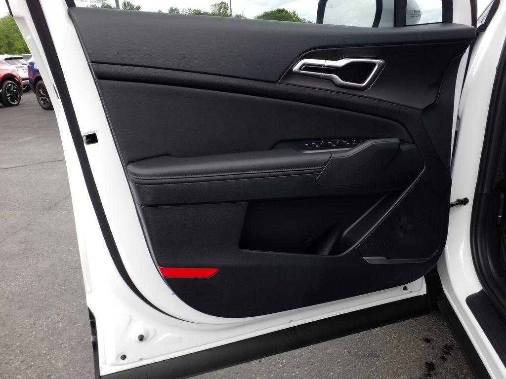 new 2026 Kia Sportage car, priced at $33,380