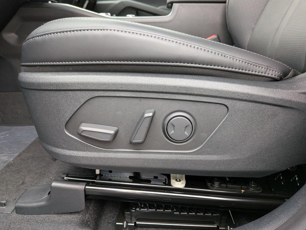 new 2026 Kia Sorento Hybrid car, priced at $40,100