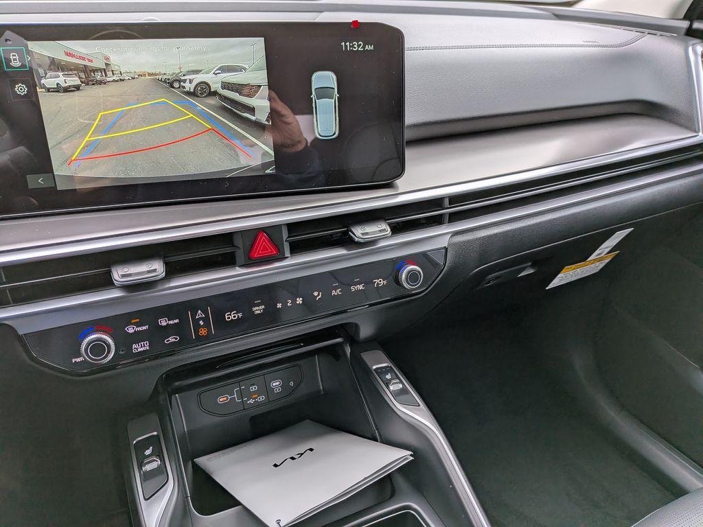 new 2026 Kia Sorento Hybrid car, priced at $40,100