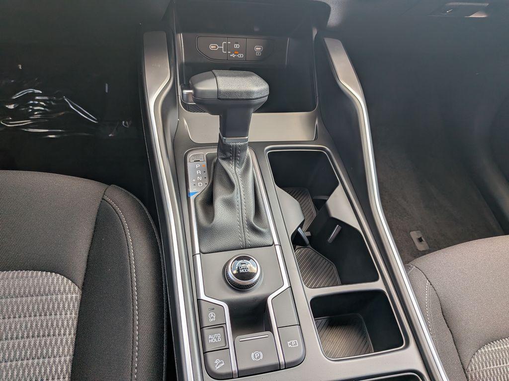 new 2025 Kia Sorento car, priced at $30,161