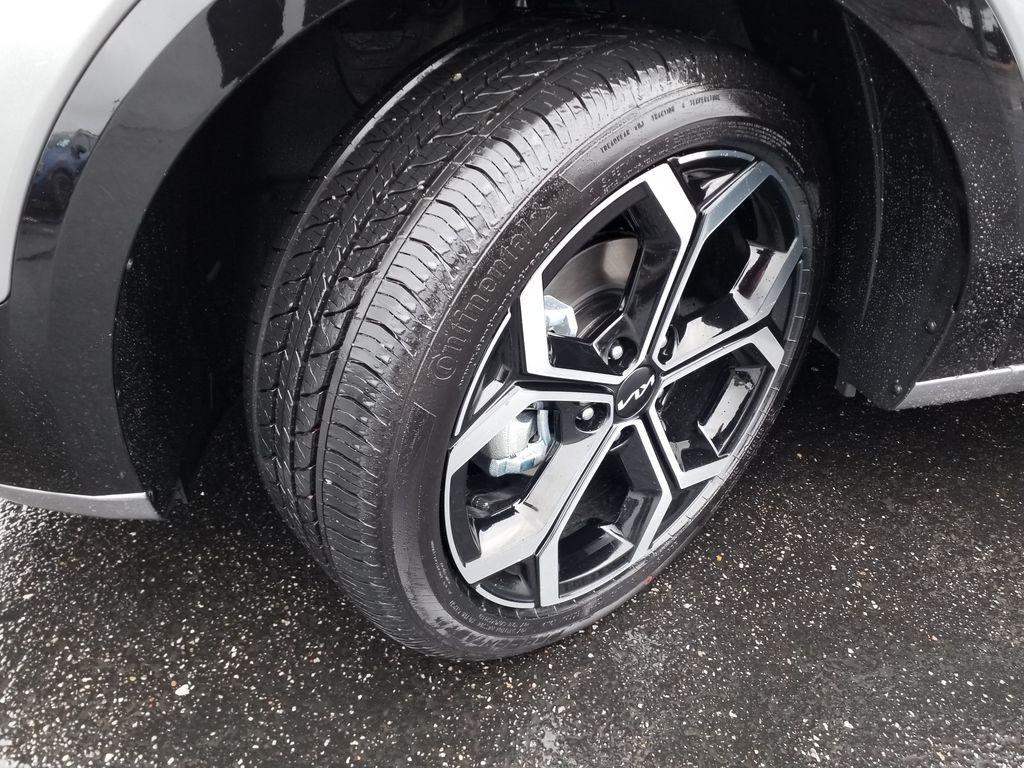 new 2025 Kia Niro car, priced at $33,660
