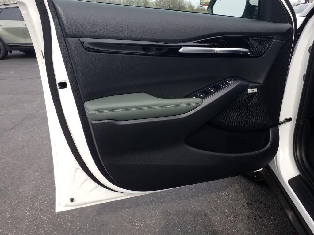 new 2025 Kia Seltos car, priced at $33,780