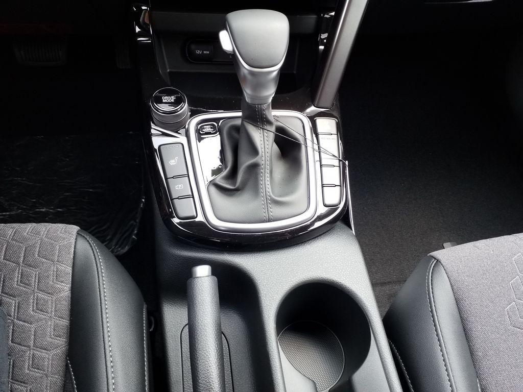 new 2025 Kia Seltos car, priced at $28,670