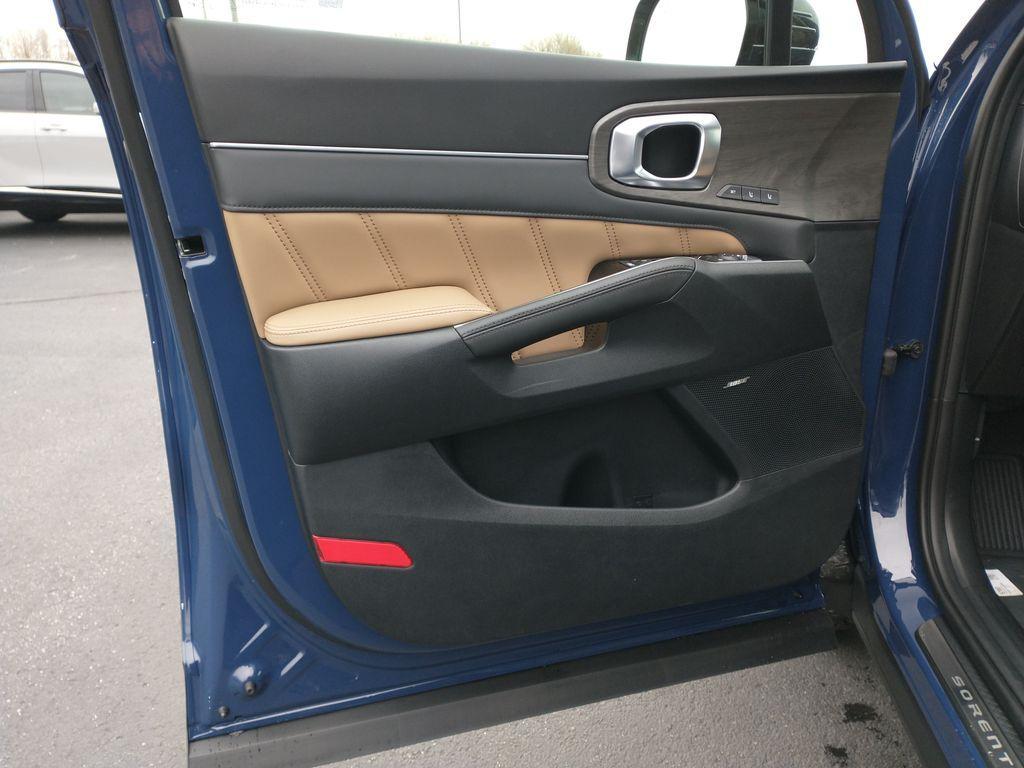 new 2025 Kia Sorento car, priced at $51,885