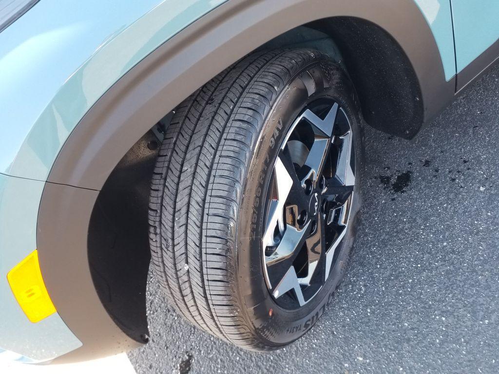 new 2025 Kia Seltos car, priced at $27,293