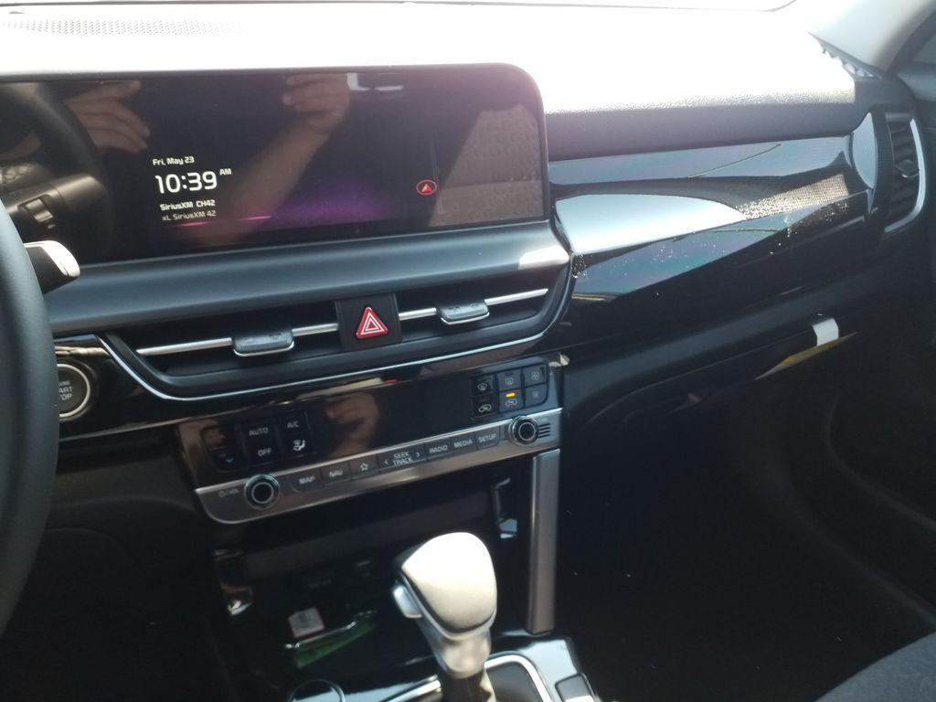 new 2025 Kia Seltos car, priced at $27,293
