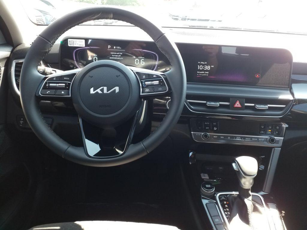 new 2025 Kia Seltos car, priced at $27,293