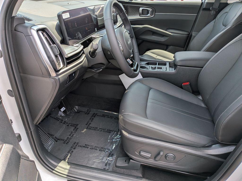 new 2025 Kia Sorento car, priced at $33,931