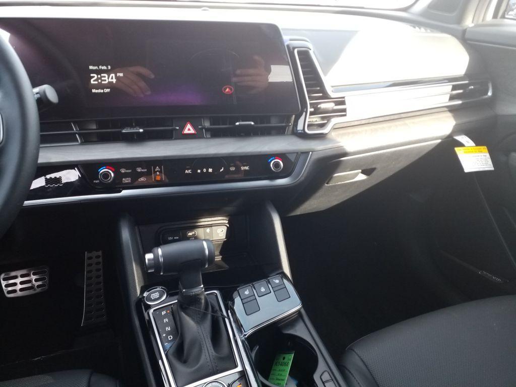 new 2025 Kia Sportage car, priced at $37,209
