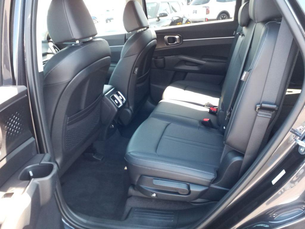new 2025 Kia Sorento car, priced at $37,830