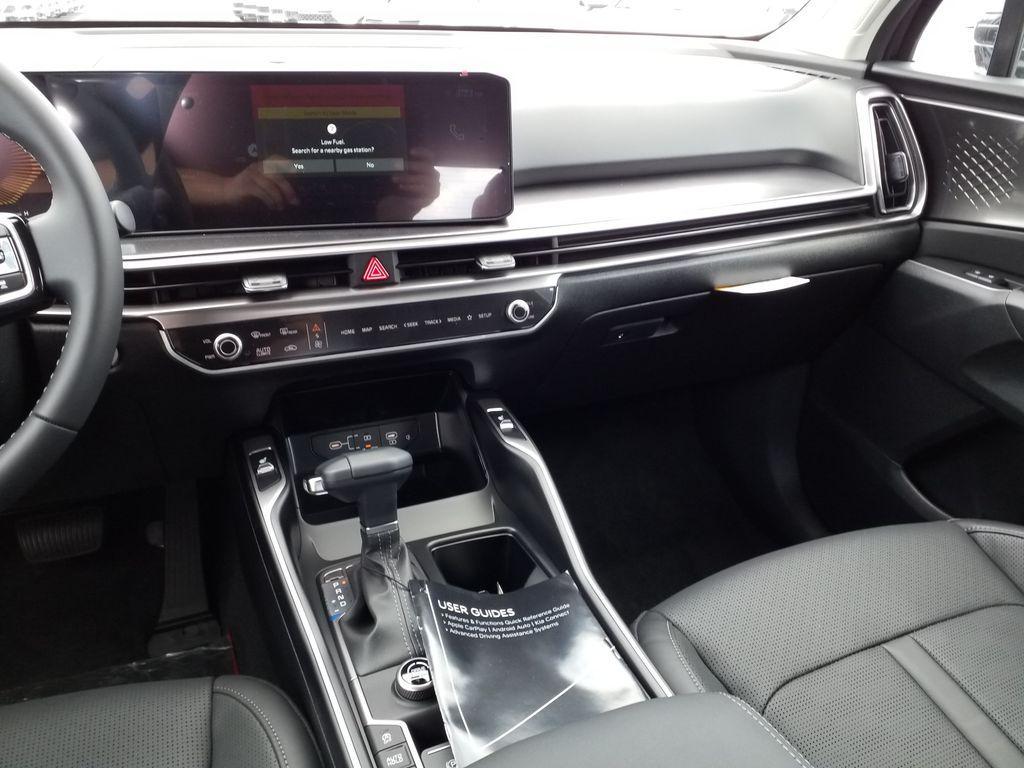 new 2025 Kia Sorento car, priced at $43,060