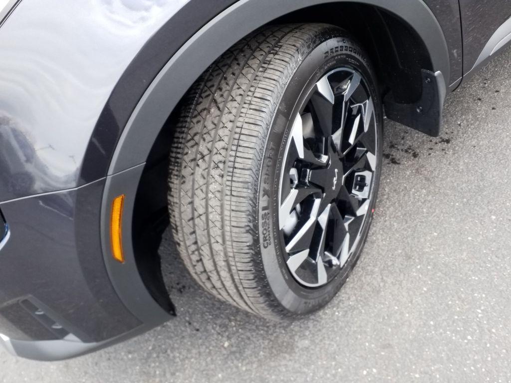 new 2025 Kia Sorento car, priced at $43,060