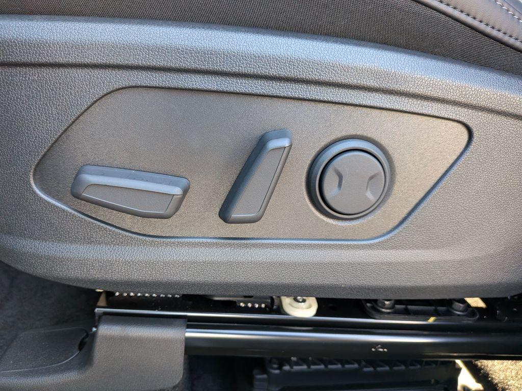 new 2026 Kia Sorento Hybrid car, priced at $42,405