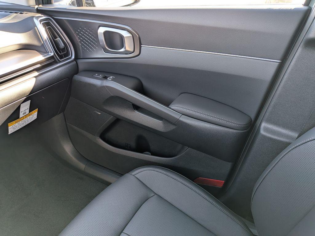 new 2026 Kia Sorento Hybrid car, priced at $42,405
