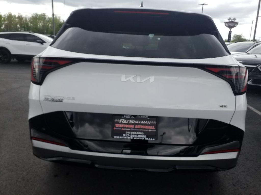 new 2026 Kia Sportage car, priced at $39,660