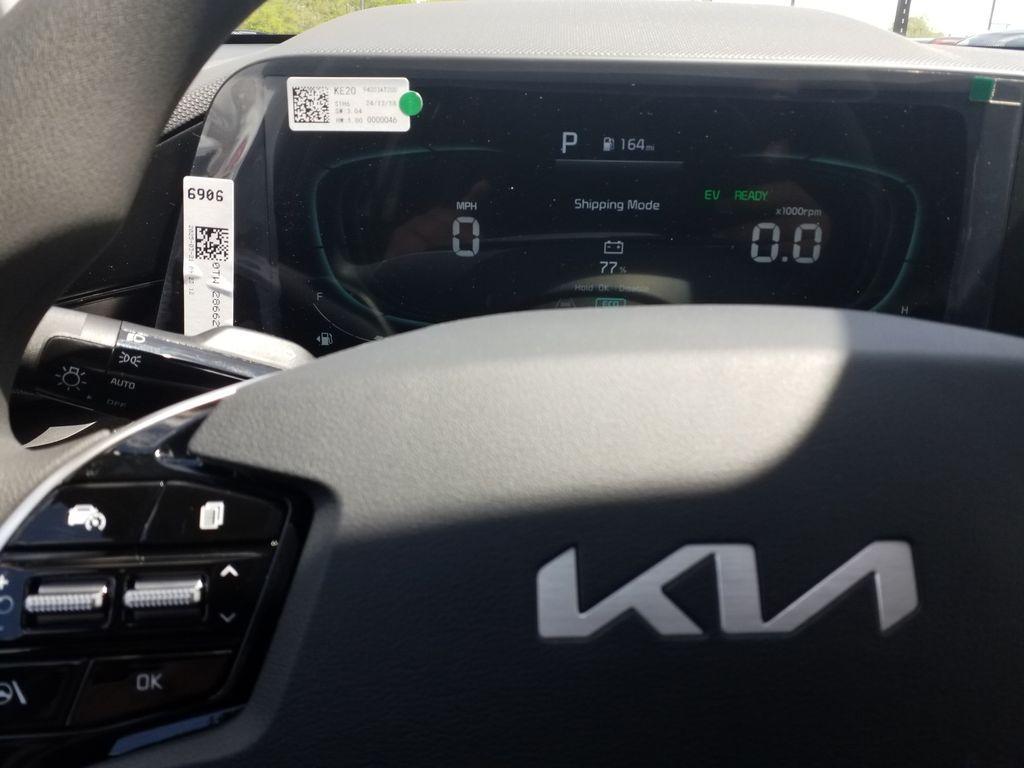 new 2025 Kia Niro car, priced at $28,385