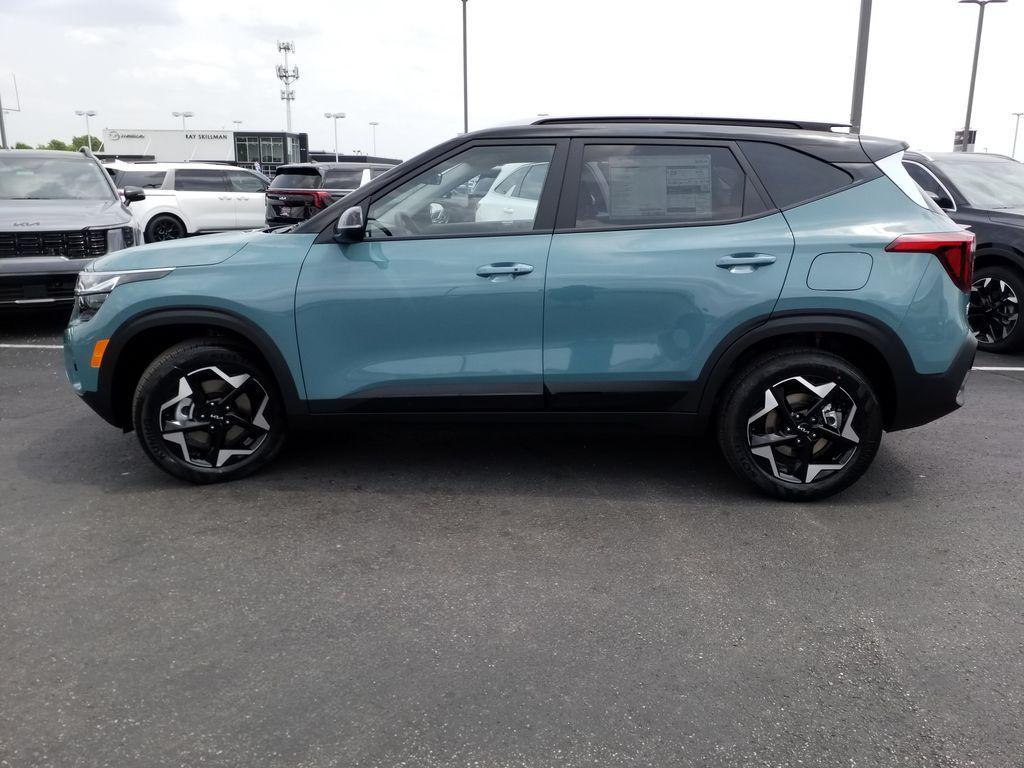 new 2025 Kia Seltos car, priced at $28,670