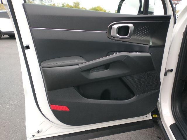 new 2025 Kia Sorento Hybrid car, priced at $42,585