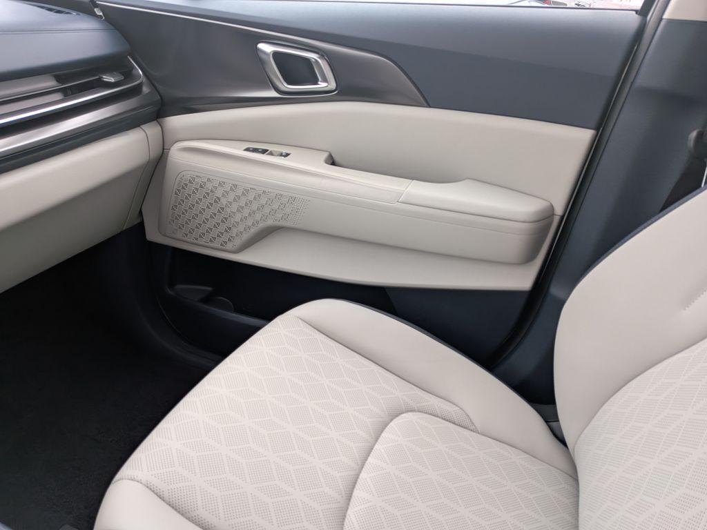 new 2026 Kia Carnival Hybrid car, priced at $52,000
