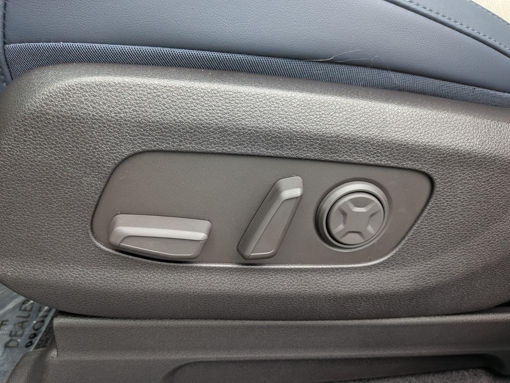 new 2026 Kia Carnival Hybrid car, priced at $52,000